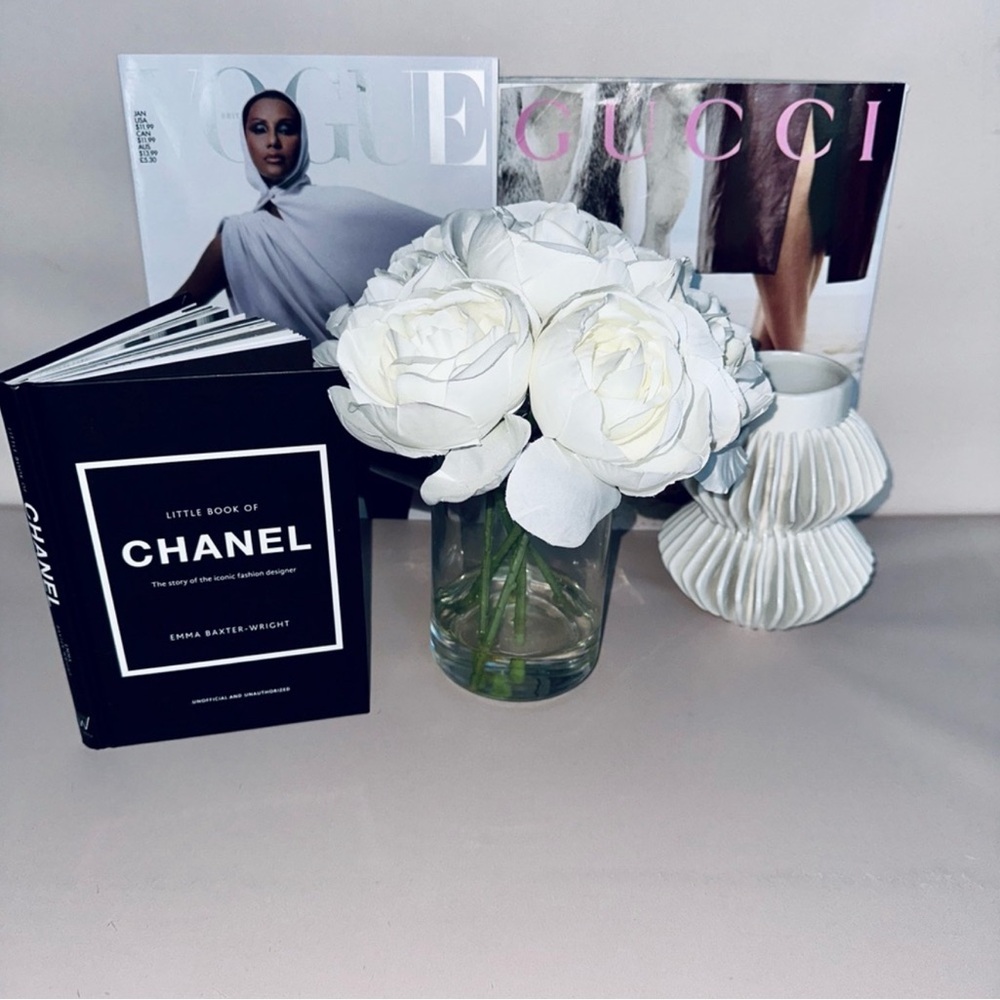 FLORAL White Artificial Rose Bouquet in Clear Vase - Home Accents